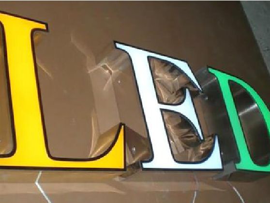 永春介绍LED招牌的基础知识。